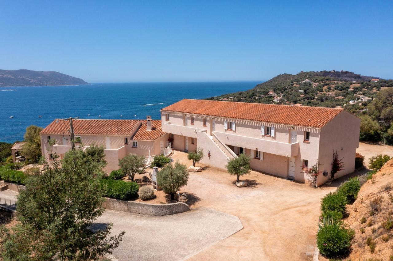 Residence Roc E Mare Тіучча Екстер'єр фото