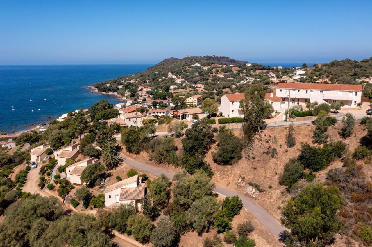 Residence Roc E Mare Тіучча Екстер'єр фото