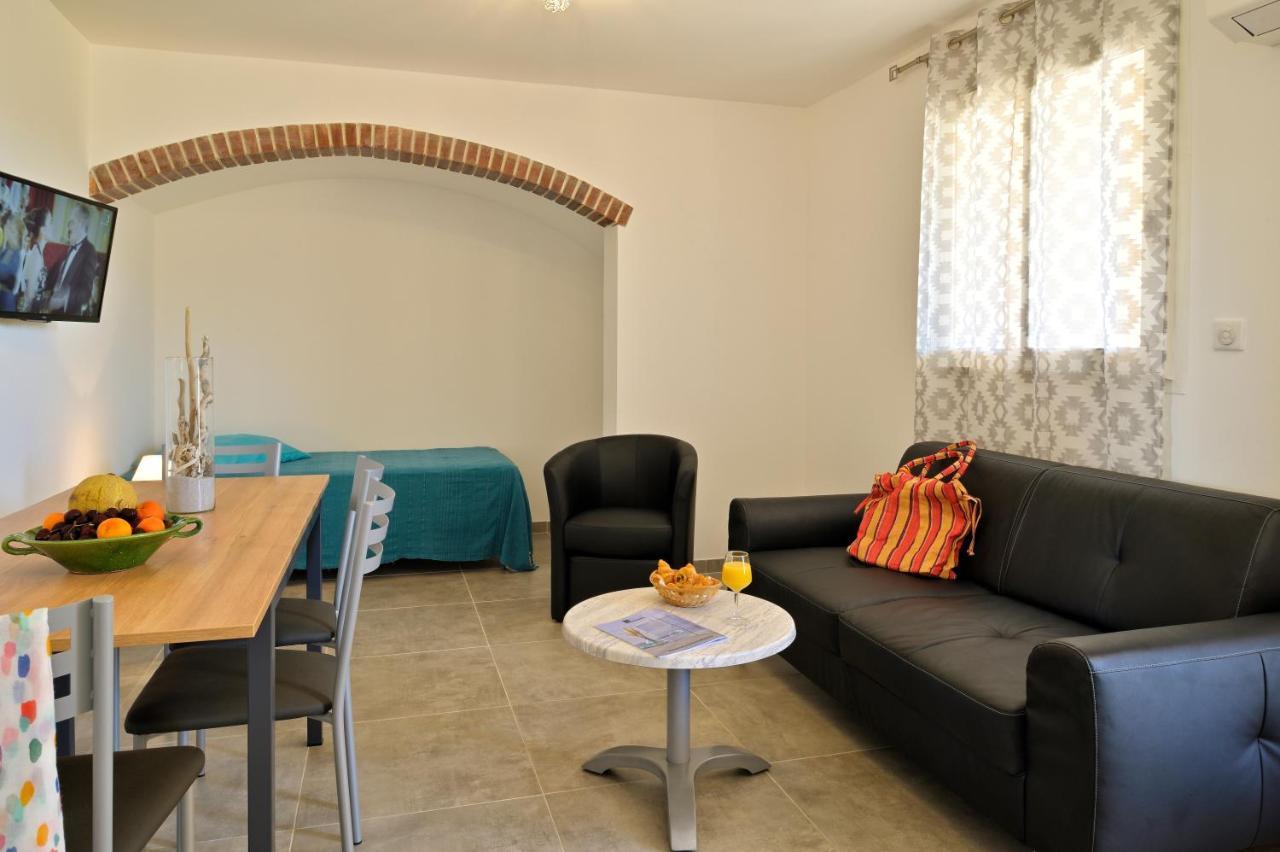 Residence Roc E Mare Тіучча Номер фото