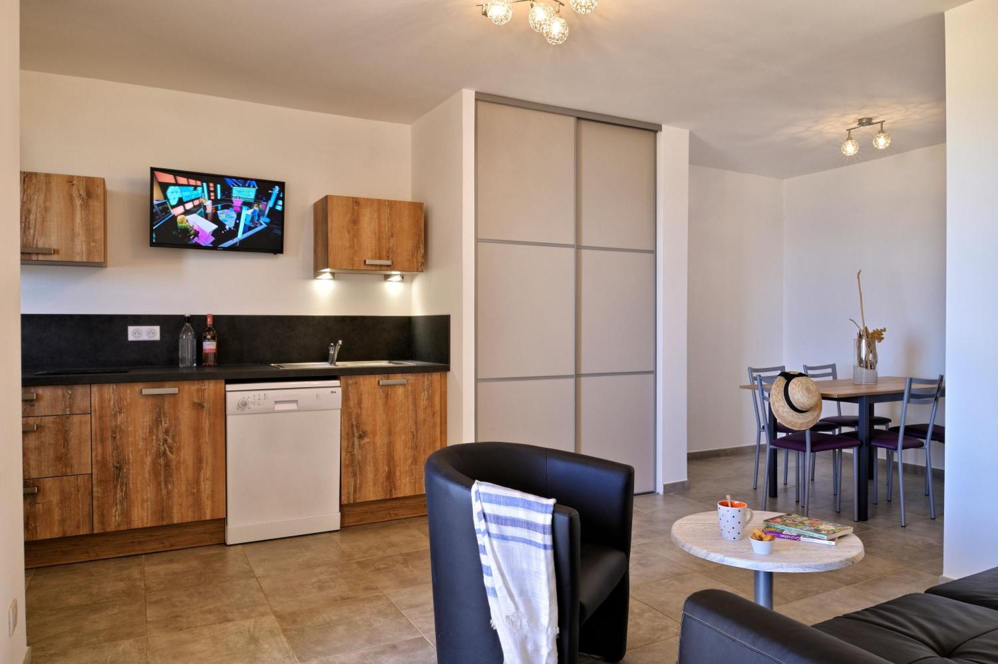 Residence Roc E Mare Тіучча Номер фото